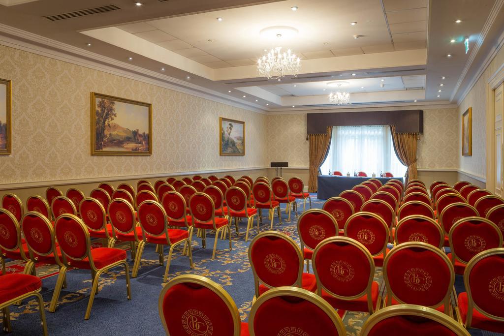 Clyde Court Hotel Dublin Exterior photo