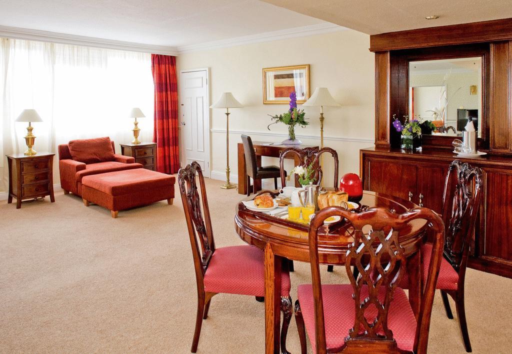 Clyde Court Hotel Dublin Room photo