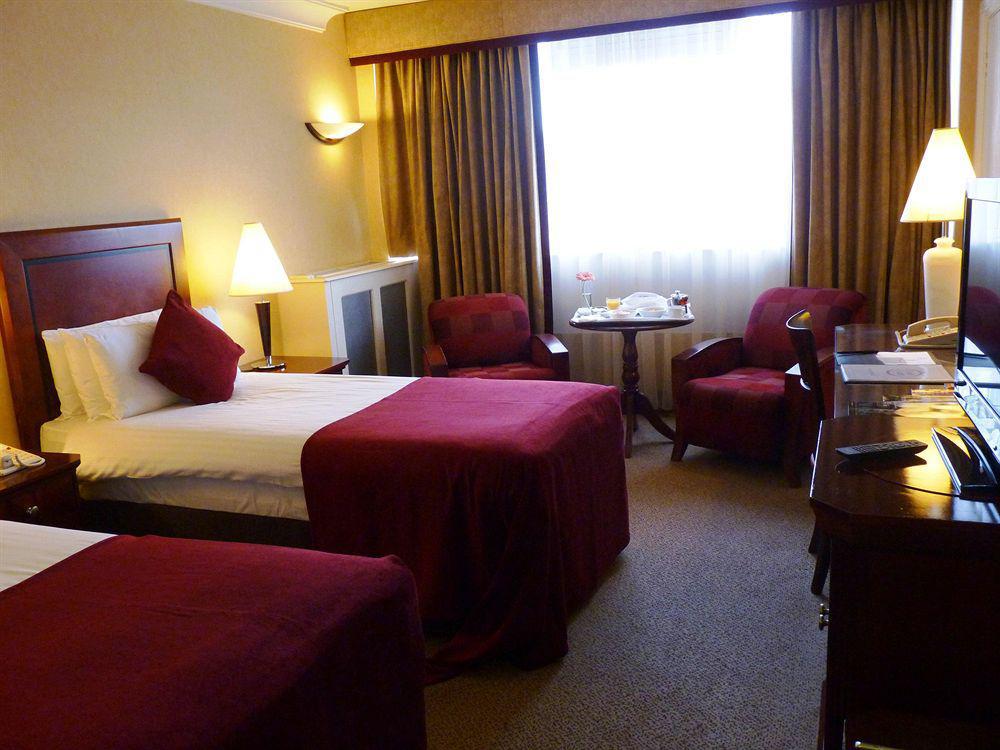 Clyde Court Hotel Dublin Exterior photo